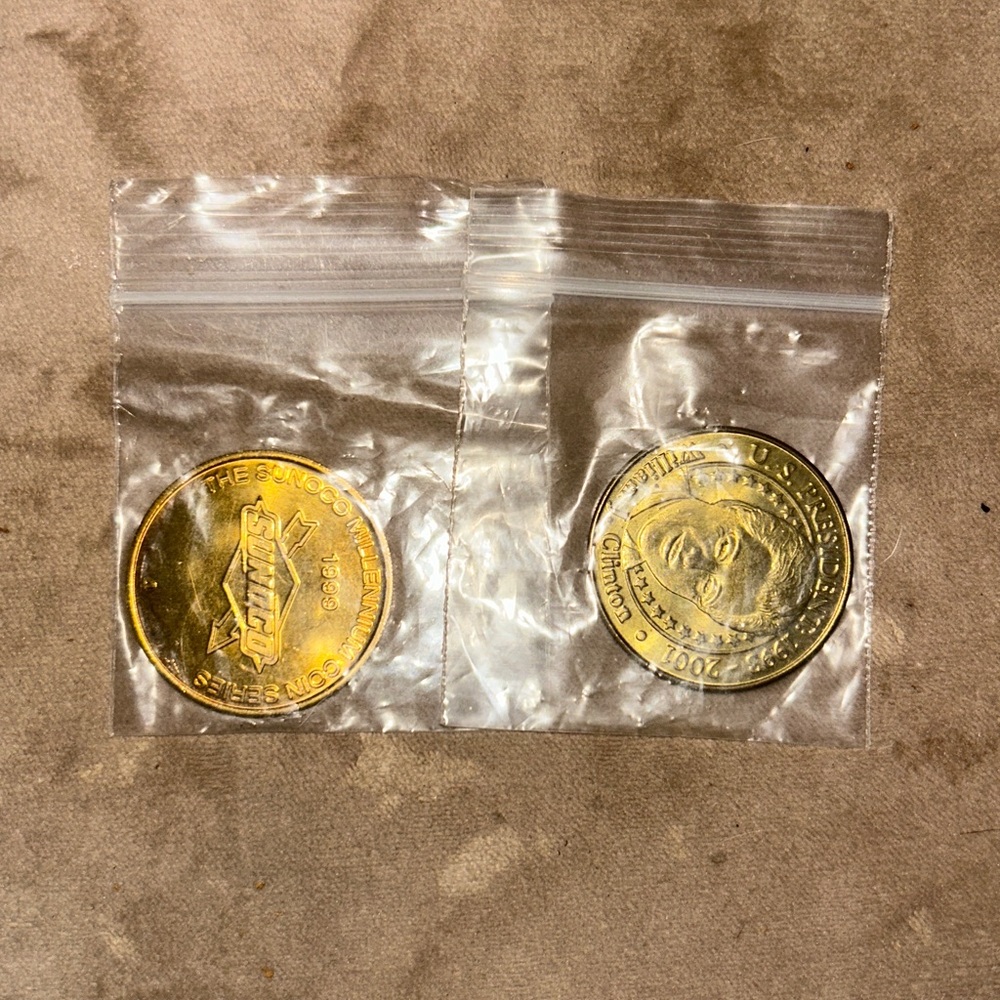 Sunoco Gold Tone Presidential Coin Series Set 2000 (2- coins 2001